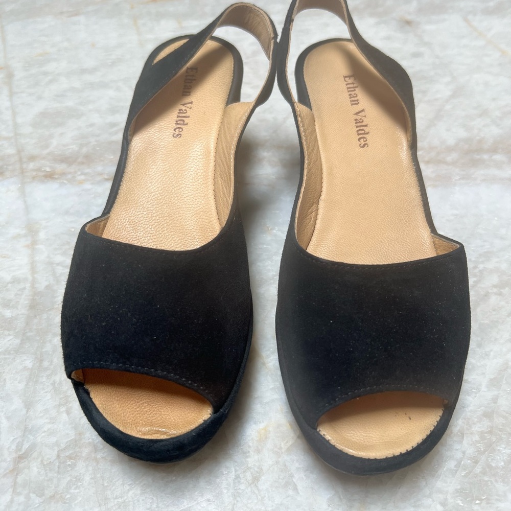 Black Women's Open-Toe Sandals